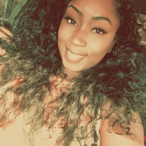 Meet your Posher, Danitra